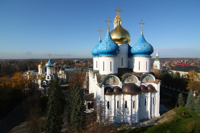 Успенский собор с лесов Предтеченского храма.