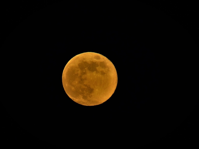  Оранжевая  луна