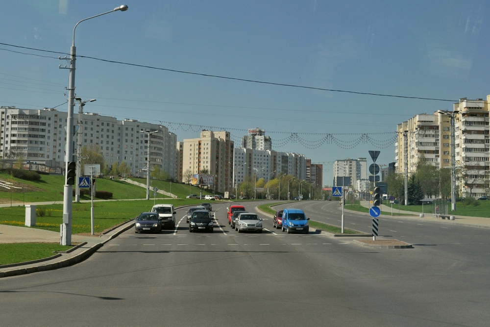 Показать минскую улицу. Минская 4б липецк. Показать минскую улицу. Минская улица 1гк1 москва. Мосфильмовская улица дружбы парк пруд.